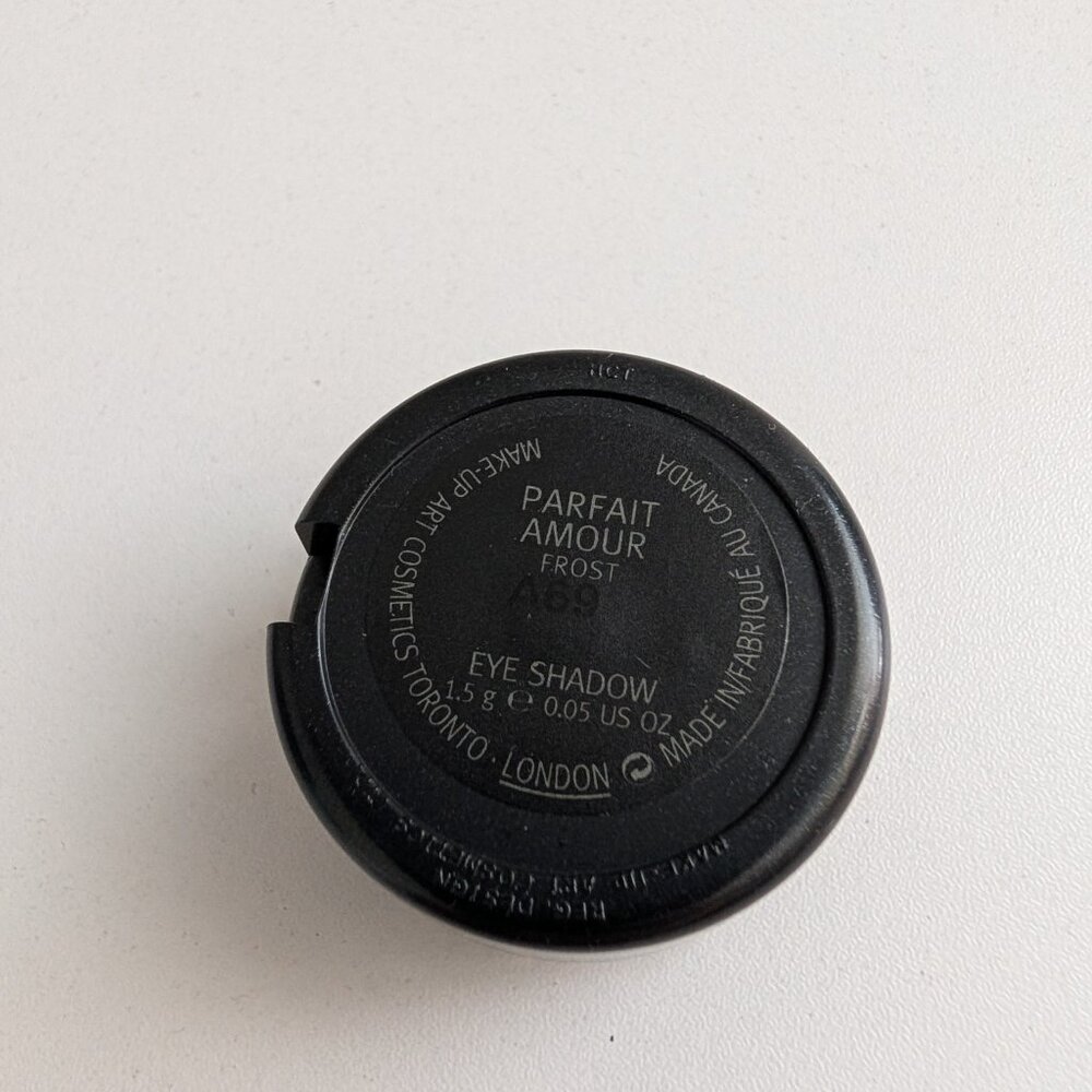MAC Eye Shadow Powder Single PARFAIT AMOUR (frost) .05oz / 1.5g Full Size Boxed - Picture 4 of 8